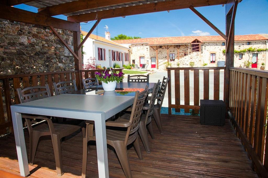 Domaine De La Courillere Panzió Le Boupère Kültér fotó